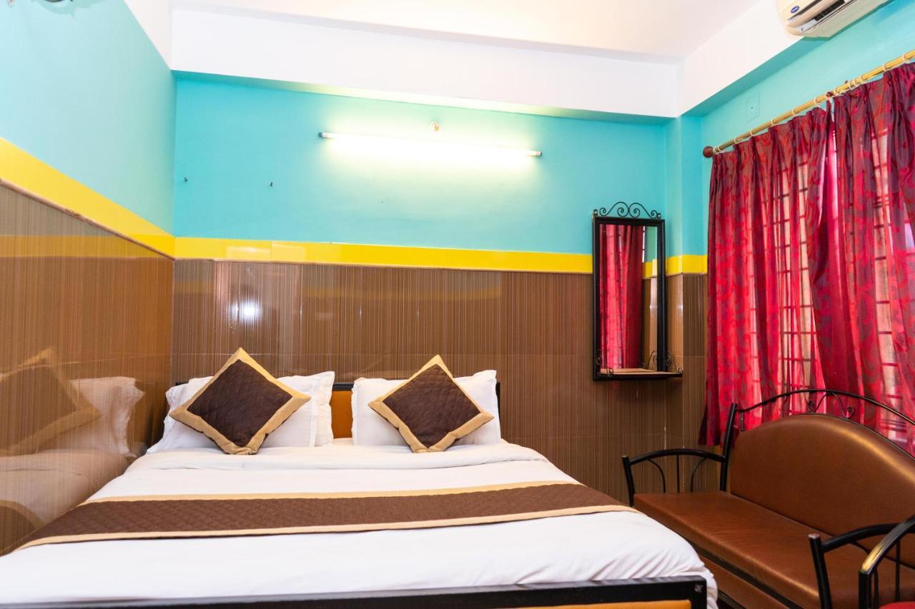 Tirupati Lodge Njp Siliguri Exterior foto