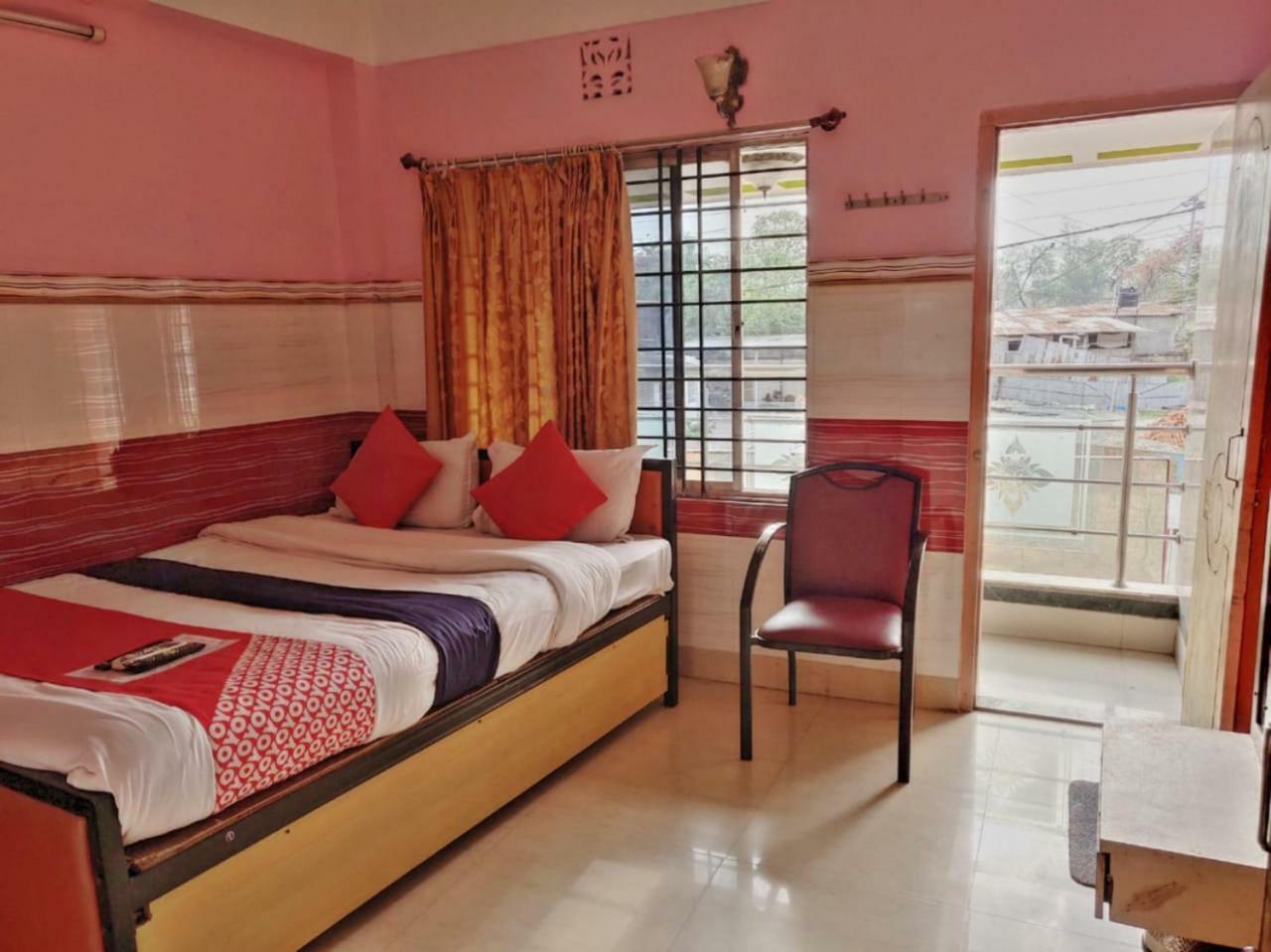 Tirupati Lodge Njp Siliguri Exterior foto